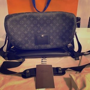 Louis Vuitton Messenger MM Voyager